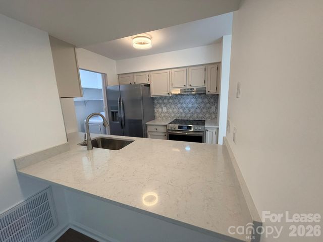 11048 Cedar View Road, Charlotte, NC 28226
