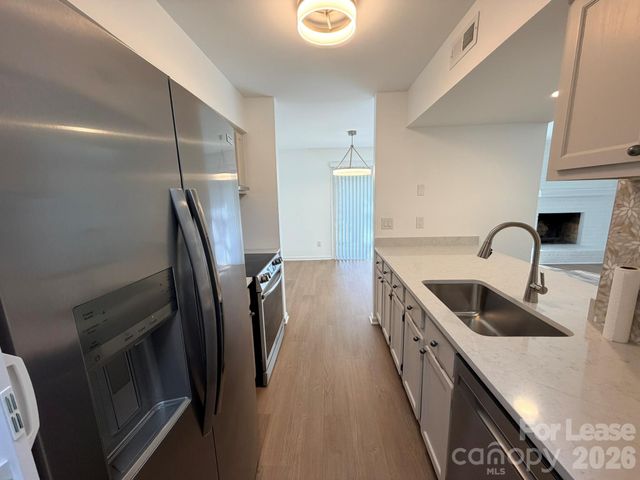11048 Cedar View Road, Charlotte, NC 28226