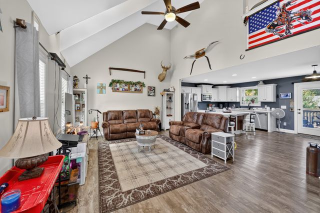 1356 Main St, Greenbrier, TN 37073