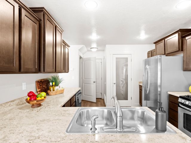 2278 E DEER PARK LN, Draper, UT 84020