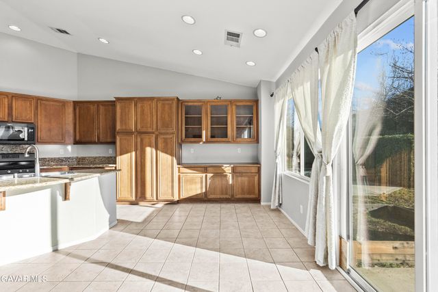 6652 Lacolle Place, Lancaster, CA 93536