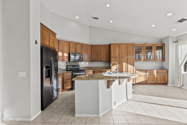 6652 Lacolle Place, Lancaster, CA 93536