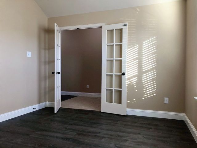 1414 Thibodaux Drive, Greenville, TX 75402
