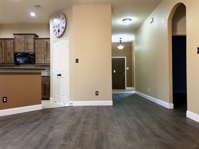 1414 Thibodaux Drive, Greenville, TX 75402