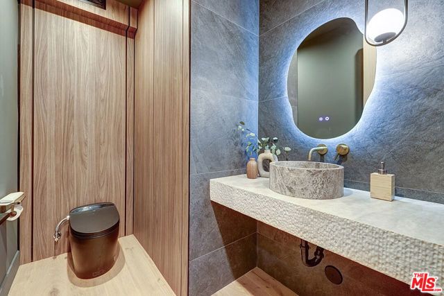 846 Dickson Street, Marina Del Rey, CA 90292