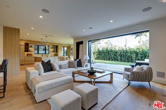 846 Dickson Street, Marina Del Rey, CA 90292