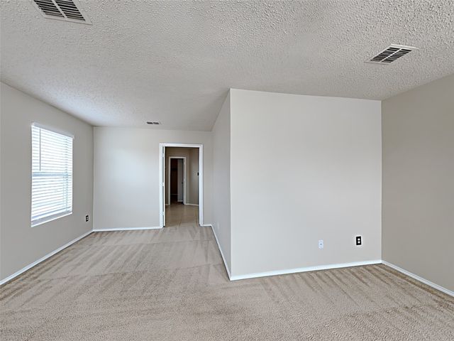 4050 Hunters Creek Drive, Fort Worth, TX 76123