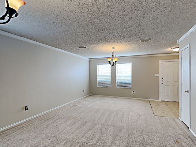 4050 Hunters Creek Drive, Fort Worth, TX 76123