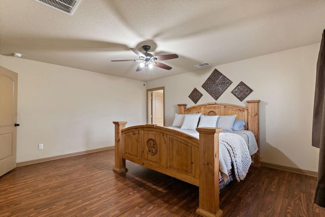3817 Hardy Road, Madisonville, TX 77864