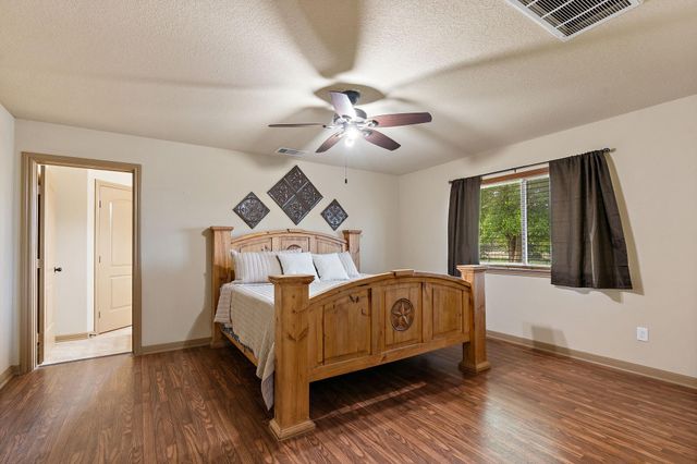 3817 Hardy Road, Madisonville, TX 77864