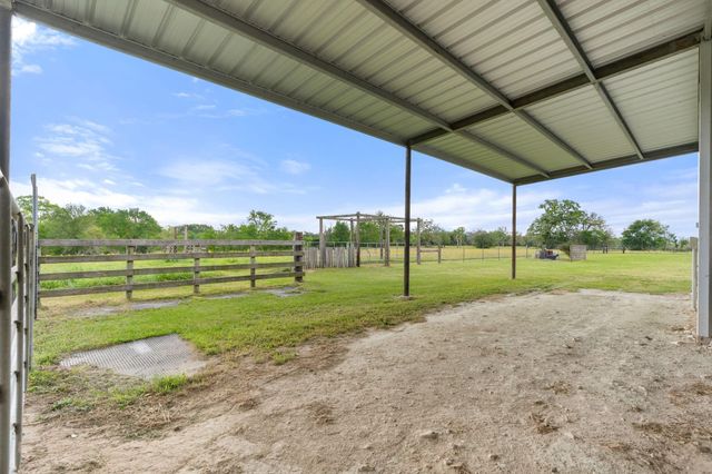 3817 Hardy Road, Madisonville, TX 77864