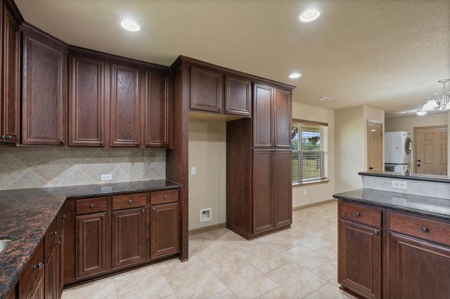 3817 Hardy Road, Madisonville, TX 77864