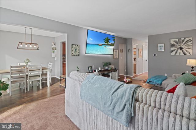 8 BAYLEAF DR, Lumberton, NJ 08048