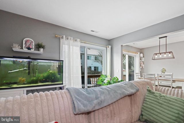 8 BAYLEAF DR, Lumberton, NJ 08048