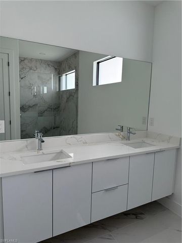 1117 NE 15th ST, Cape Coral, FL 33909