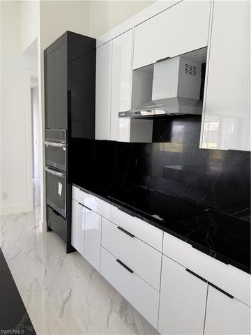 1117 NE 15th ST, Cape Coral, FL 33909