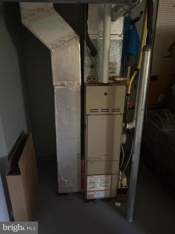 4810 FAKE RD, York, PA 17406