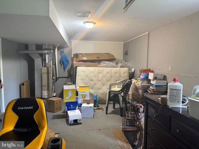 4810 FAKE RD, York, PA 17406