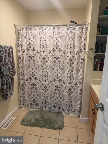 4810 FAKE RD, York, PA 17406