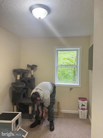 4810 FAKE RD, York, PA 17406