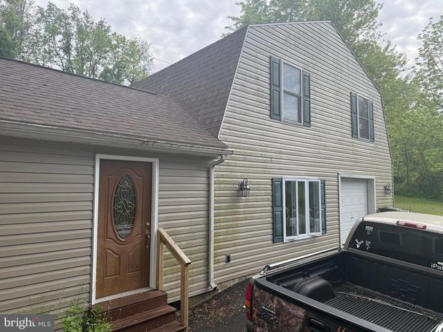 4810 FAKE RD, York, PA 17406