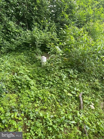 4810 FAKE RD, York, PA 17406