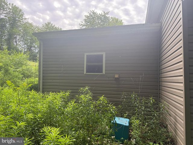 4810 FAKE RD, York, PA 17406