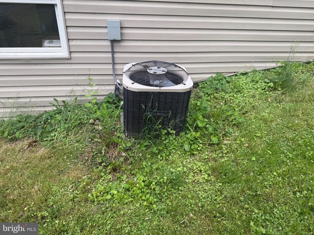 4810 FAKE RD, York, PA 17406