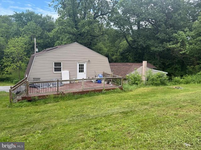 4810 FAKE RD, York, PA 17406
