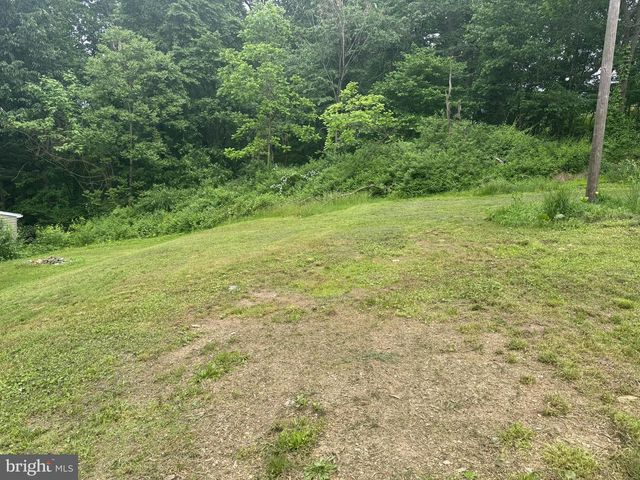 4810 FAKE RD, York, PA 17406