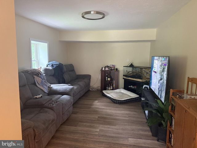 4810 FAKE RD, York, PA 17406