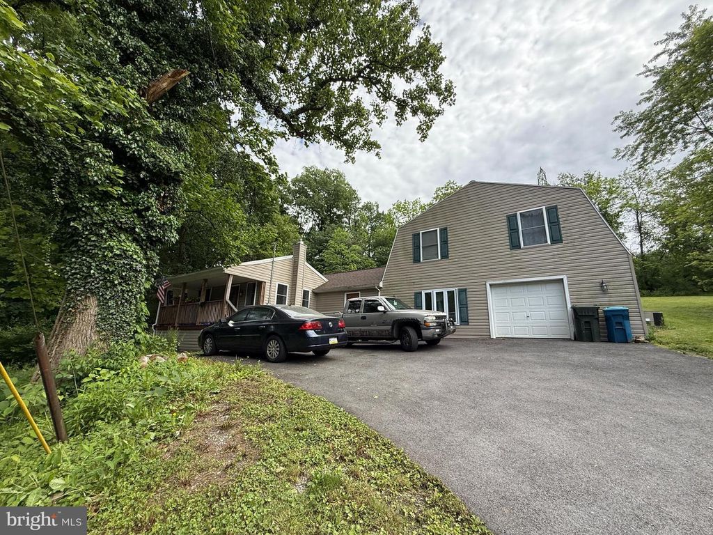 4810 FAKE RD, York, PA 17406