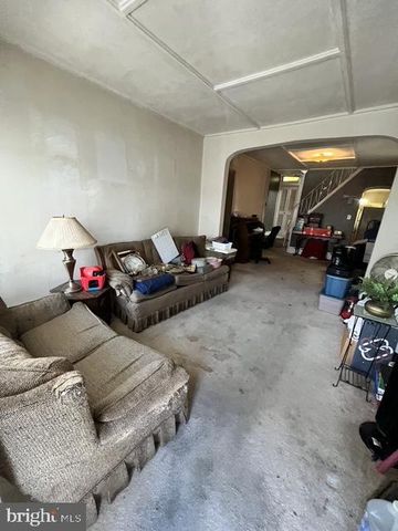 324 E PINE ST, Mahanoy City, PA 17948