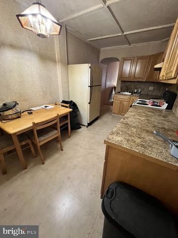 324 E PINE ST, Mahanoy City, PA 17948