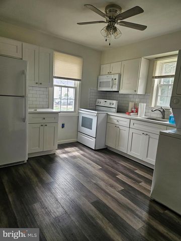2805 MOUNT CARMEL AVE, Glenside, PA 19038