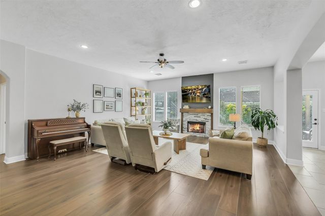 13719 Brighton Park Drive, Houston, TX 77044