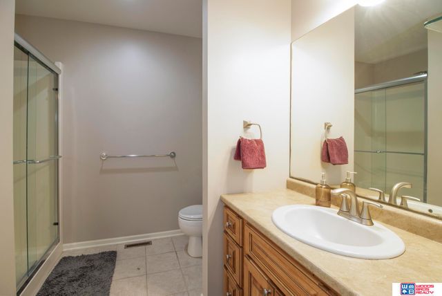 5900 White Fish Drive, Lincoln, NE 68516