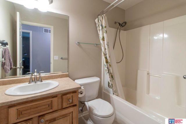 5900 White Fish Drive, Lincoln, NE 68516