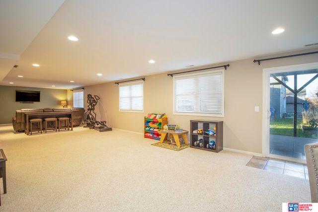 5900 White Fish Drive, Lincoln, NE 68516