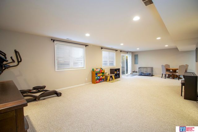 5900 White Fish Drive, Lincoln, NE 68516