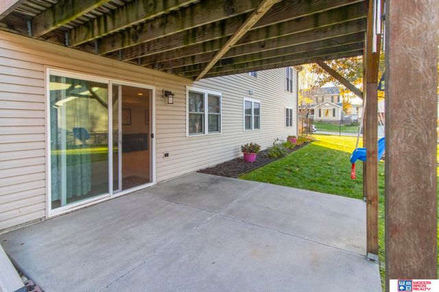 5900 White Fish Drive, Lincoln, NE 68516