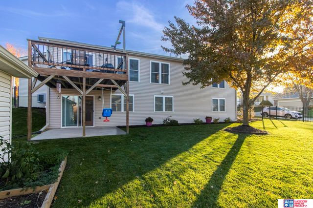 5900 White Fish Drive, Lincoln, NE 68516