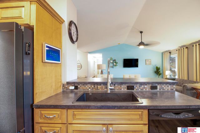 5900 White Fish Drive, Lincoln, NE 68516