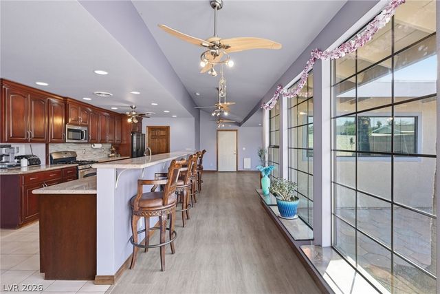 1727 Cherokee Lane, Las Vegas, NV 89169