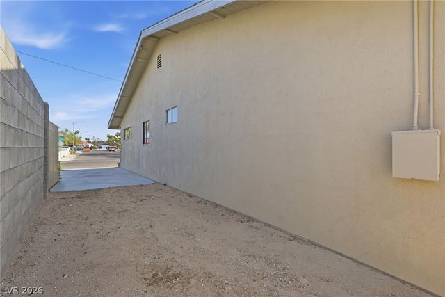 1727 Cherokee Lane, Las Vegas, NV 89169