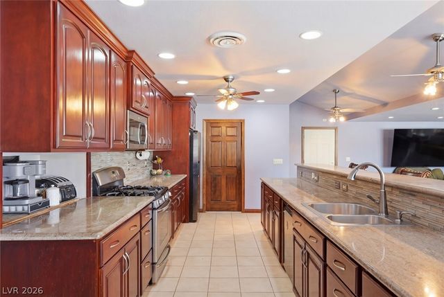 1727 Cherokee Lane, Las Vegas, NV 89169