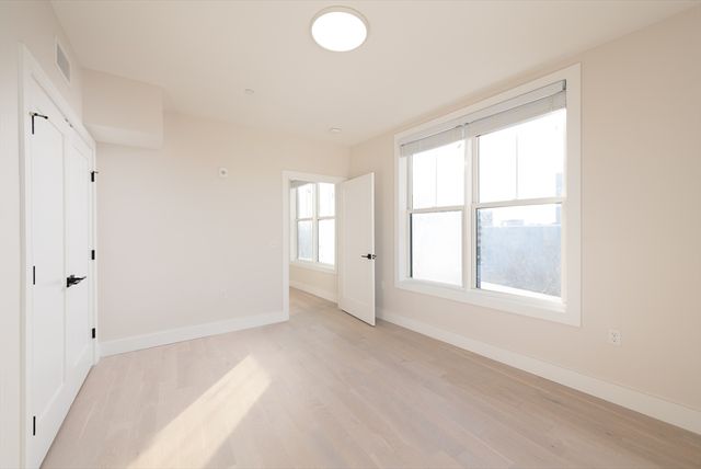 425 Border St. 307, Boston, MA 02128