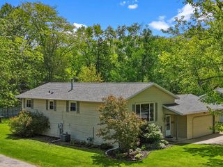 7 Ridgway STREET, Elkhorn, WI 53121