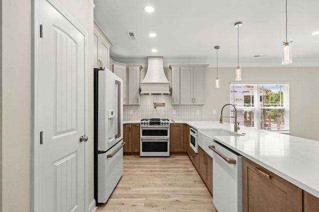 1027 Hickory Dr., Surfside Beach, SC 29575