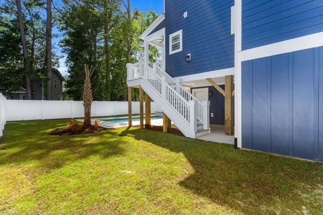1027 Hickory Dr., Surfside Beach, SC 29575